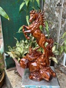 Tượng Ngựa Phong Thủy (Nhất Mã Phi Thiên) Gỗ Sưa Cao 61 Ngang 36 Sâu 30 (cm)