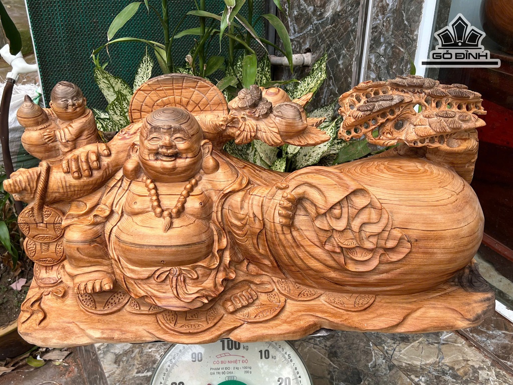 Tượng Phật Di Lặc Nhất Phúc Kéo Bao Gỗ Ngọc Am Cao 35 Ngang 76 Sâu 30 (cm)