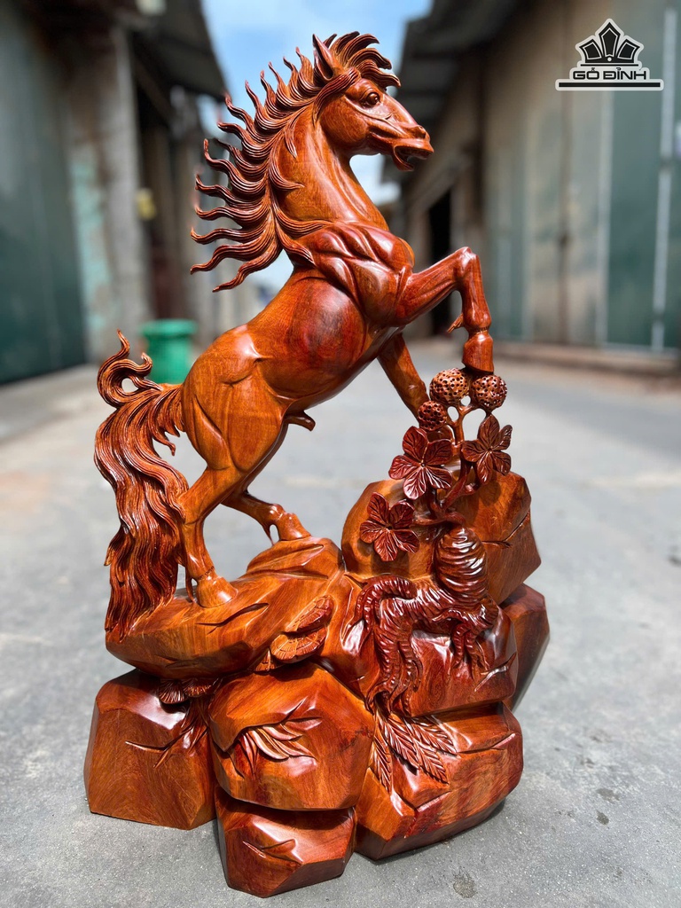 Tượng Ngựa Phong Thủy (Nhất Mã Phi Thiên) Gỗ Hương Cao 76 Ngang 56 Sâu 24 (cm) - 20kg