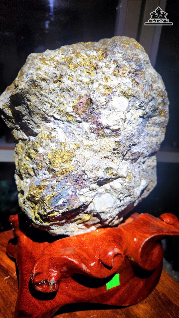 Tác Phẩm Đá Pyrite Cao 33 Ngang 22 (cm) - 10,7kg