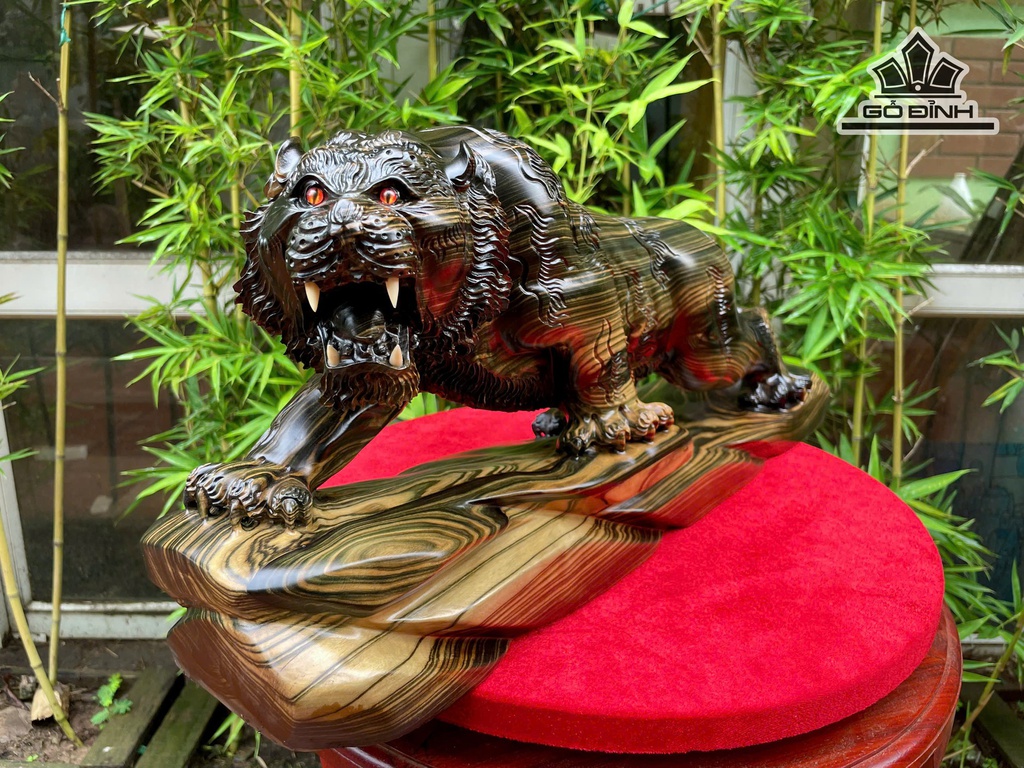Tượng Hổ Phong Thủy Gỗ Mun Hoa Cao 23 Ngang 55 Sâu 13 (cm)