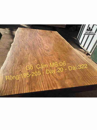 Sập Gỗ Cẩm Hồng Nguyên Khối  Dài 322 Rộng 185-205 Dày 20 (cm)