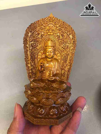 Tượng Phật Bà Quan Âm Để Xe Gỗ Bách Xanh  Cao 13 Ngang 8 Sâu 6 (cm)