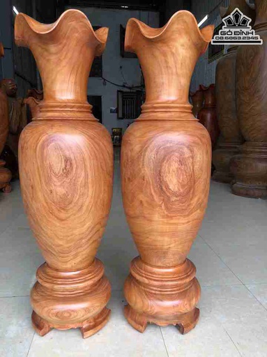 Cặp Lục Bình Gỗ Hương Đỏ  Cao 117 Đường Kính 37 (cm)