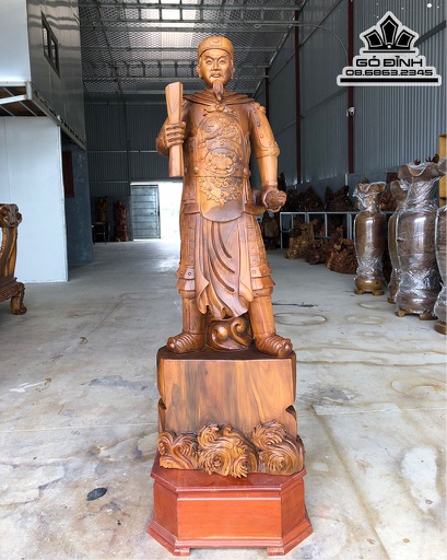 Tượng Trần Quốc Tuấn Gỗ Bách Xanh Cao 152 Ngang 50 Sâu 40 (cm)