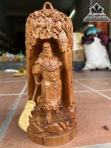 Tượng Quan Công Đứng Cầm Đao Gỗ Bách Xanh