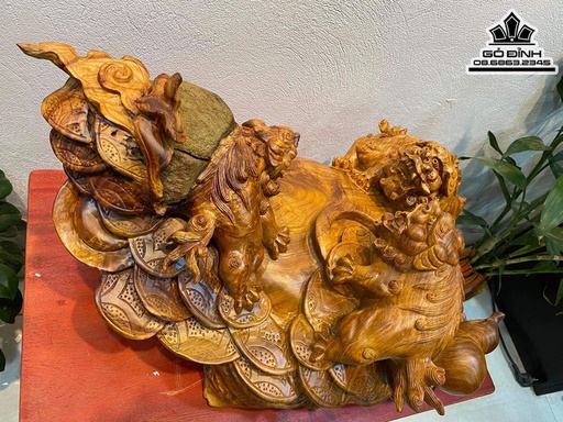 Tượng Tam Cóc Chấn Bình Gỗ Hương Việt Ôm Đá Cao 32 Ngang 62 Sâu 45 (cm)