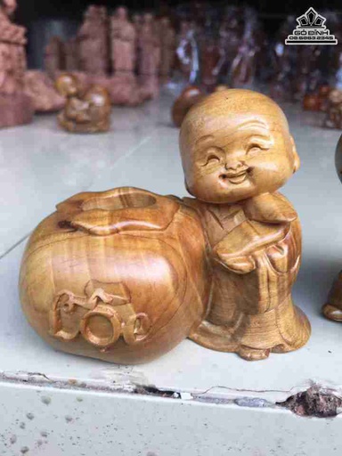 Lọ Tăm Chú Tiểu Chữ Lộc Gỗ Bách Xanh