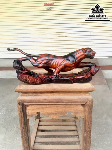 Tượng Báo Săn Mồi Gỗ Trắc Nguyên Khối Cao 17 Ngang 50 Sâu 14 (cm)