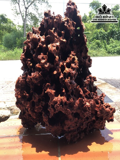 Tượng Đỉnh Núi Tổ Ong Gỗ Nu Kháo 69 Ngang 58 Sâu 50 (cm)