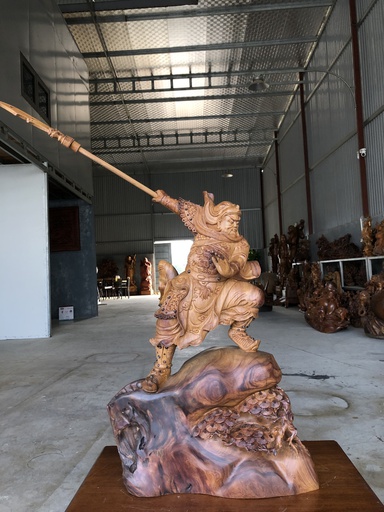 Tượng Quan Công Múa Đao Gỗ Bách Xanh Cao 63 Ngang 40 Sâu 20 (cm)