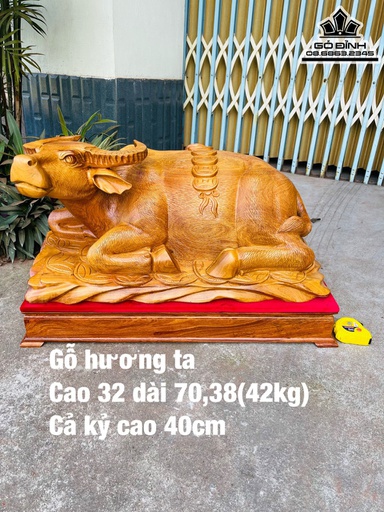 Tượng Trâu Phong Thủy Gỗ Hương Cao 32 Ngang 70 Sâu 38 (cm)