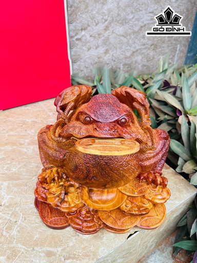 Tượng Cóc Ngậm Tiền Gỗ Hương Cao 22 Ngang 35 Sâu 26 (cm)