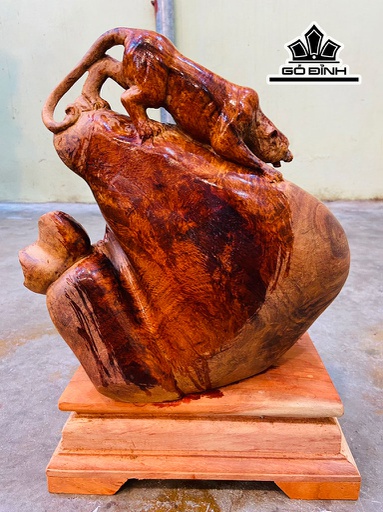 Tượng Báo Săn Mồi Gỗ Nu Hương Cao 31 Ngang 30 Sâu 17 (cm)