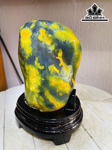 Tác Phẩm Đá Mã Não Cao 21 Ngang 13 (cm) 3,1kg