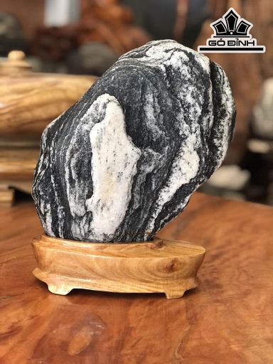 Tác Phẩm Tiên Ông Đá Cuội Cao 25 Ngang 18 Sâu 4 (cm)