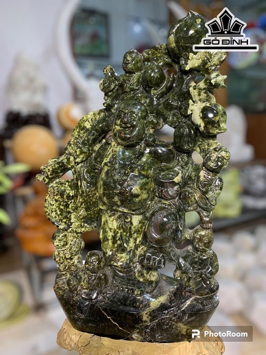 Tác Phẩm Đá Serpentine Cao 96,5 Ngang 43 Sâu 33 (cm)