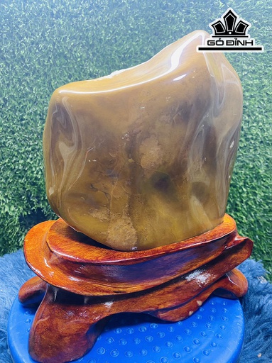 Tác Phẩm Đá Mã Não Cao 23 (cm) 5,5kg