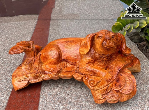 Tượng Chó Gỗ Hương Ngang 65 Cao 32 Sâu 36 (cm)