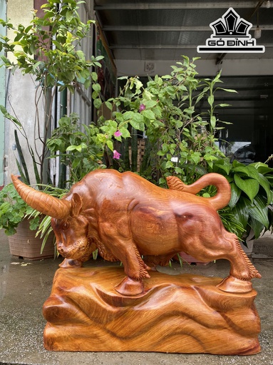 Tượng Bò Tót Gỗ Hương Cao 43 Ngang 64 Sâu 18 (cm)