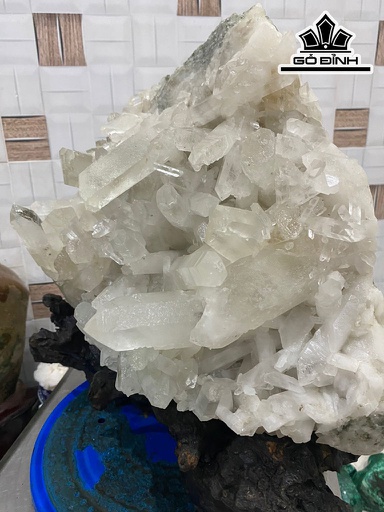 Tác Phẩm Đá Pha Lê Cao 37 Ngang 37 (cm) 14,5kg