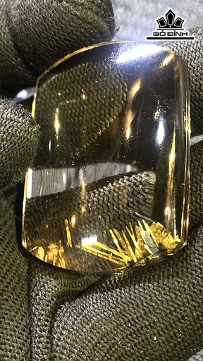 Mặt Trơn Hoa Thị Đá Thạch Anh Tóc Vàng Cao 42,4 Ngang 31 Sâu 15 (mm) 36gr