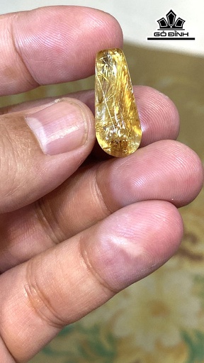 Trụ Đá Thạch Anh Tóc Vàng Cao 24 Ngang 9 Sâu 9 (mm) 3,3gr