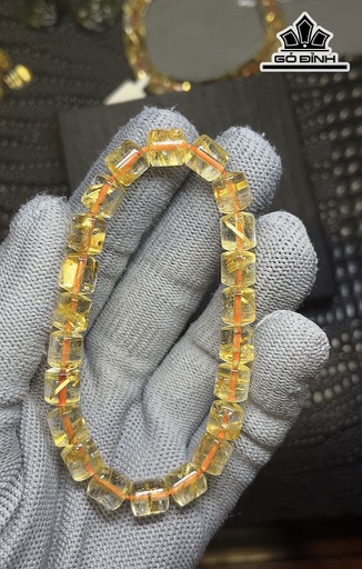 Vòng Tay Đá Thạch Anh Tóc Vàng Đường Kính Hạt 7,9 (mm) 22.4gr