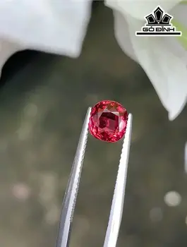 Viên Ngọc Đá Spinel Cao 7,6 Ngang 6,2 Sâu 4,3 (mm) 1,6cts