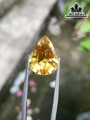 Viên Ngọc Đá Citrine Vàng Cao 15,2 Ngang 11,2 Sâu 8,5 (mm) 7,15cts