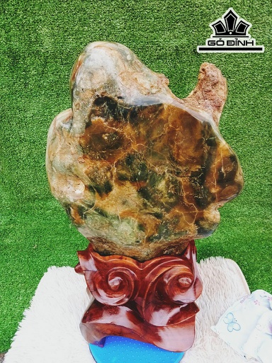 Tác Phẩm Đá Canxedon Cao 60 Ngang 35 (cm) 17kg