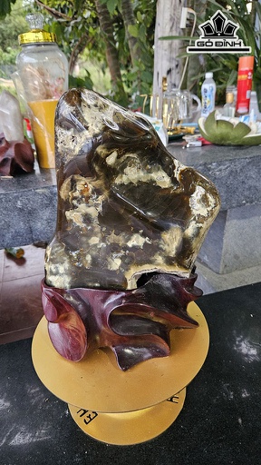 Tác Phẩm Đá Mã Não Cao 38 Ngang 20 (cm) 10kg