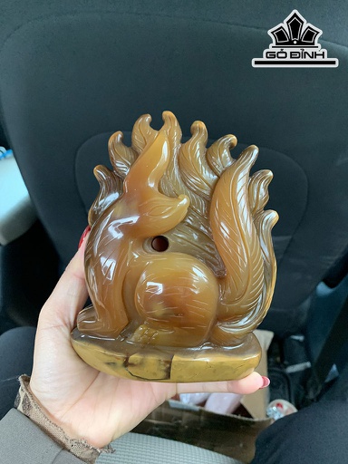 Hồ Chúa Đá Mã Não