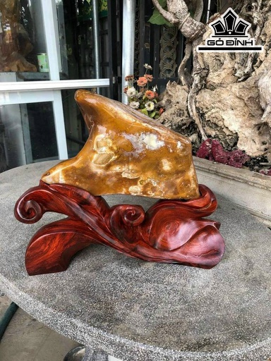 Tác Phẩm Viên Đá Mã Não Cao 35 Ngang 31 (cm) 8,2kg