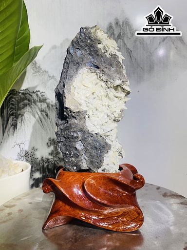 Bông Hoa Ưu Đàm Đá Trầm Tích Cao 31 Ngang 16 (cm) 3,2kg