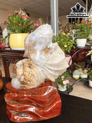 Tác Phẩm Cá Đá Mã Não Cao 40 Ngang 30 Sâu 25 (cm) 3kg