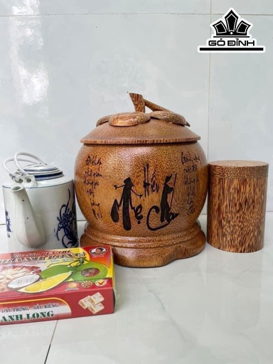 Vỏ Bình Giữ Nhiệt Nắp Măng Cụt Khắc Chữ Mẹ Cha Gỗ Dừa Loại 2,5 Lít