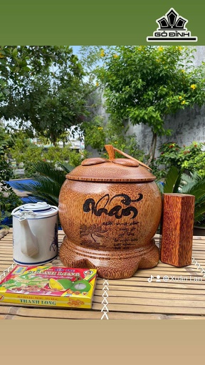 Vỏ Bình Giữ Nhiệt Nắp Măng Cụt Khắc Chữ Nhẫn Gỗ Dừa Loại 2,5 Lít