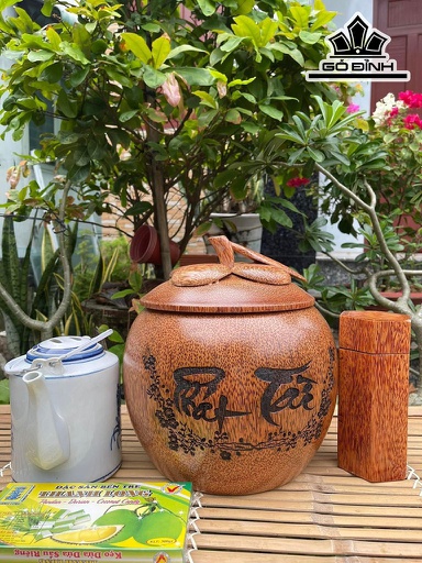 Vỏ Bình Giữ Nhiệt Nắp Măng Cụt Khắc Chữ Phát Tài Gỗ Dừa Loại 1,5 Lít