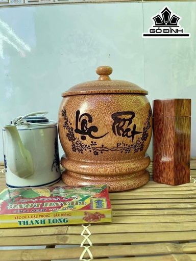 Vỏ Bình Giữ Nhiệt Nắp Nút Khắc Chữ Lộc Phát Gỗ Dừa Loại 1,5 Lít