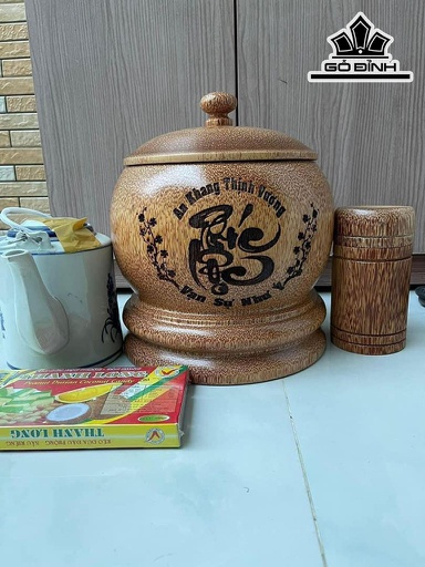Vỏ Bình Giữ Nhiệt Nắp Nút Khắc Chữ Phúc Lộc Gỗ Dừa Loại 2,5 Lít