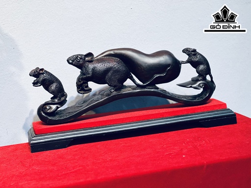 Tượng Gia Đình Chuột Gỗ Trắc Cao 22 Ngang 42 Sâu 6 (cm)