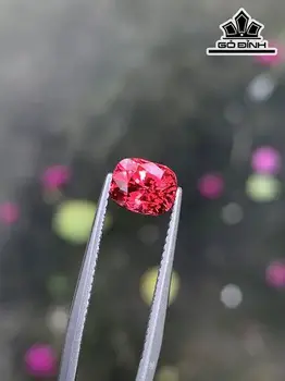 Viên Đá Spinel Cao 6,6 Ngang 5,2 Sâu 4,5 (mm) 1,46cts