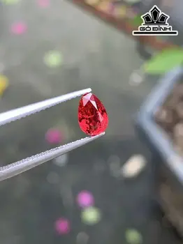 Viên Đá Spinel Đỏ Cao 7,8 Ngang 5 Sâu 3,8 (mm) 1,15cts