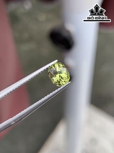 Viên Đá Tourmaline Xanh Cao 7,5 Ngang 5,3 Sâu 4,8 (mm) 1cts