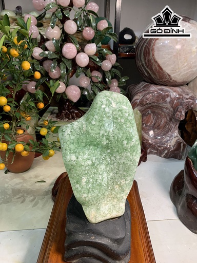 Tác Phẩm Đá Thủy Tinh Bông Tuyết Cao 38 Ngang 20 Sâu 15 (cm) 10,5kg