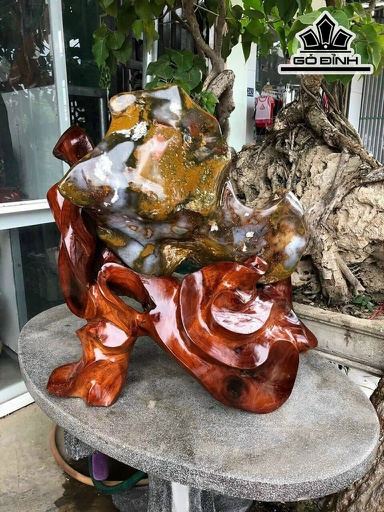 Tác Phẩm Đá Can Thạch Gia Lai Cao 66 Ngang 63 (cm) 37kg