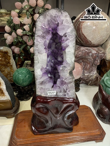 Động Đá Thạch Anh Tím Cao 62 Ngang 29 Sâu 25 (cm) 29,8kg Riêng Đá Cao 42 Ngang 20 Sâu 18 (cm) 19,58kg