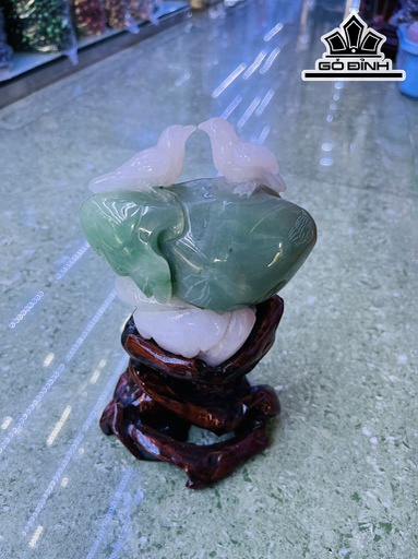 Tác Phẩm Đá Thạch Anh Trắng Xanh Cao 20 Ngang 10 (cm)  0,8kg