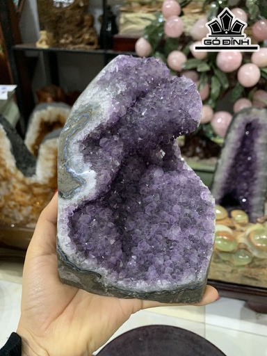 Khối Tinh Thể Đá Thạch Anh Tím Cao 13,8 Ngang 11 Sâu 12 (cm) 1,8kg